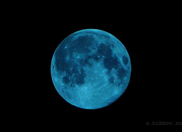 суперлуна