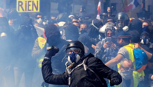 Протест в Москве и желтые жилеты: Александр Бикбов, интервью