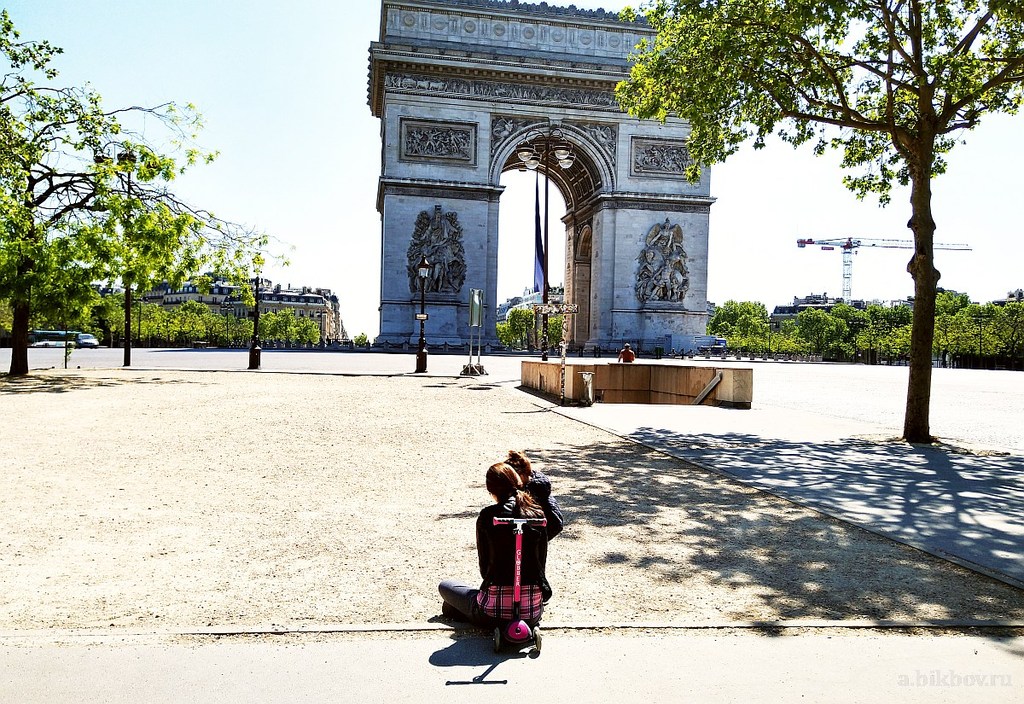 Arc de triomphe Covid lockdown